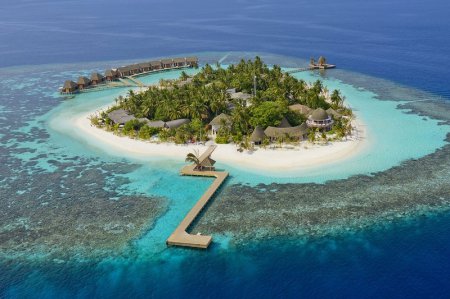 Самый маленький остров-курорт на Мальдивах. ФОТО