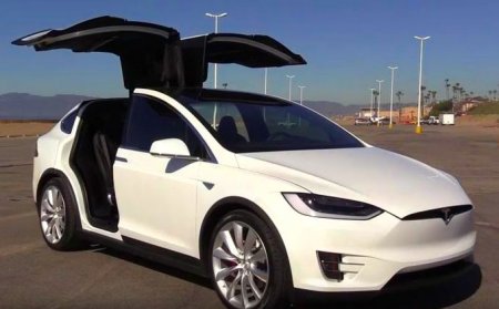 Американец подал в суд на Tesla из-за низкого качества электромобиля Model X