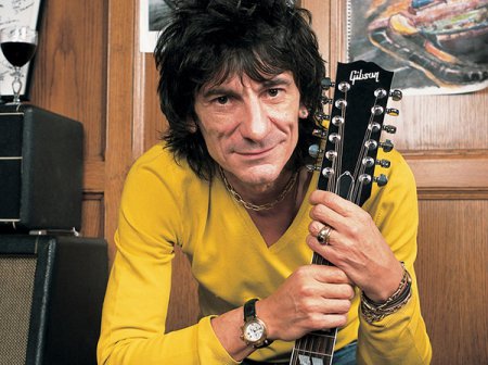Гитарист из Rolling Stones в 69 лет стал отцом двух близнецов