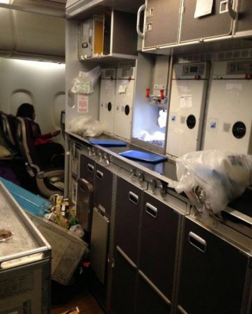 Пассажиры Malaysia Airlines пострадали во время сильной турбулентности
