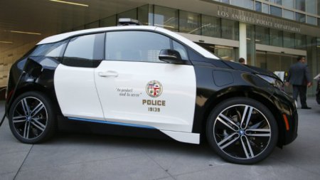 Полиция Лос-Анджелеса пересядет на электрокары BMW i3