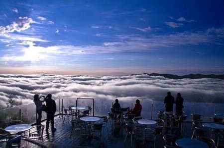Терраса Ункай в Японии – волшебное место над облаками. ФОТО