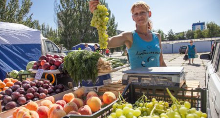 В Киеве запретили продавать овощи и фрукты