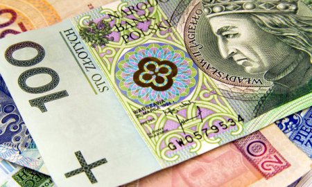 Минимальную зарплату в Польше повысят до рекордного уровня - 454 евро