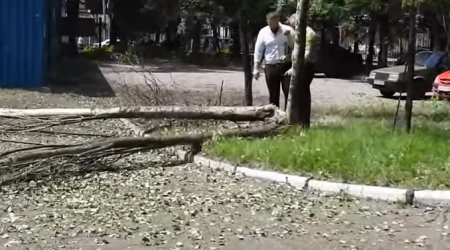 В Сети появилось видео с последствиями взрыва в Донецке