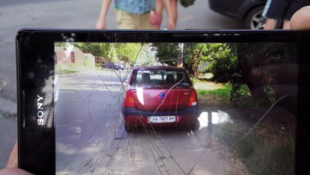 В Киеве пьяный водитель сбил маленького ребенка, от гнева свидетелей преступника спасала полиция. ФОТО