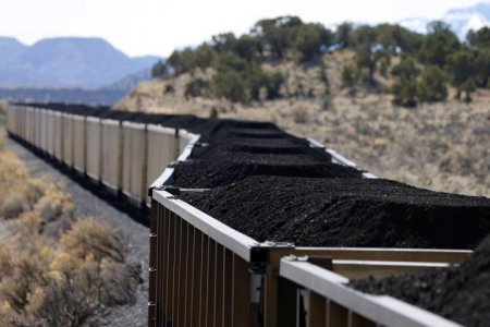 Украина выдала лицензию на экспорт угля компании из "ЛНР" 
