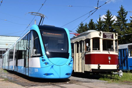 В Виннице заканчивается строительство уникального трамвая-лимузина