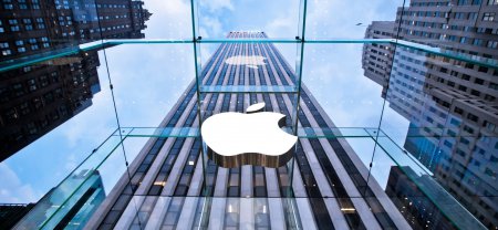 Apple предъявила претензии к украинской компании