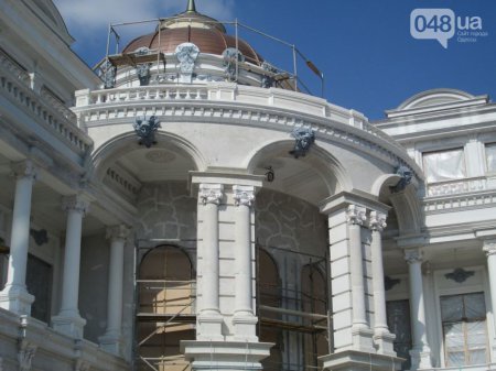 Депутат от БПП будет жить в доме, похожем на Одесский театр оперы и балета. ФОТО