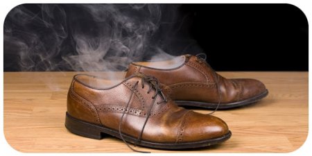 Полезные советы: Как избавиться от неприятного запаха из обуви 