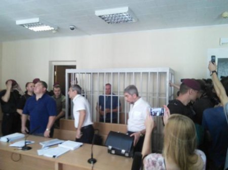 Экс-регионала Ефремова суд Киева отправил за решётку до 28 сентября