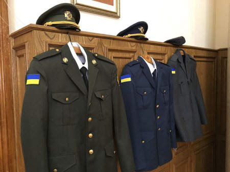 Новую форму для бойцов ВСУ показал советник Порошенко