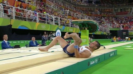 Олимпиада-2016: Жуткую травму получил французский гимнаст. ВИДЕО (не для слабонервных)