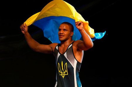 Украинский чемпион мира по греко-римской борьбе вышел в финал соревнований