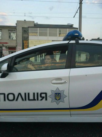 В Одессе комбата уличили в недостойном для работника полиции поведении. ФОТО