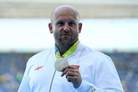 Олимпийский призер из Польши продал свою медаль для спасения онкобольного ребенка