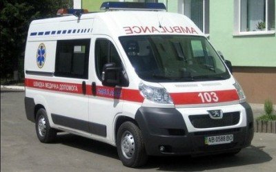 В Киеве, пытаясь сбежать от полиции, мужчина впрыгнул с 3 этажа