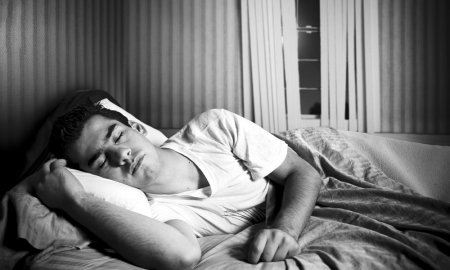 В Институте сна рассказали сколько часов должен спать каждый человек