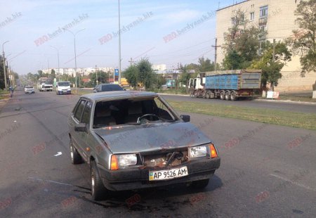 В Бердянске автомобилист сбил велосипедиста