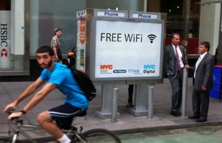 В Нью-Йорке отключили бесплатные Wi-Fi-станции из-за частого просмотра "клубнички"