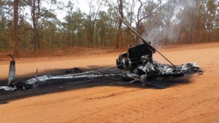 В Австралии сгорел вертолет. Причина - столкновение с коровой