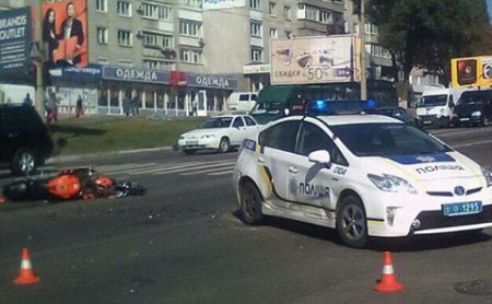 ДТП в Кременчуге: автомобиль полиции сбил мотоцикл