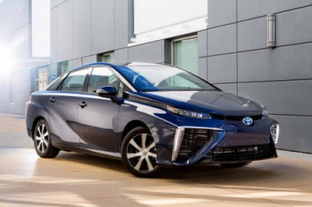 Toyota запустила серийный выпуск автомобилей, работающих на воде