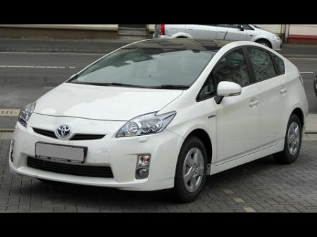 340 000 автомобилей Toyota Prius могут иметь проблемы с тормозной системой