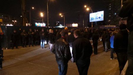 На станции метро "Героев Днепра" в Киеве пострадали активисты