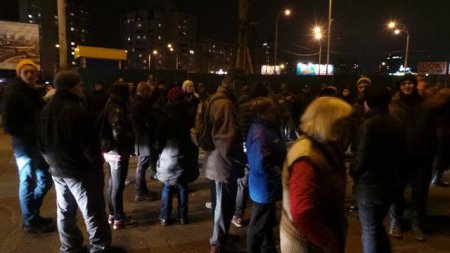 На станции метро "Героев Днепра" в Киеве пострадали активисты