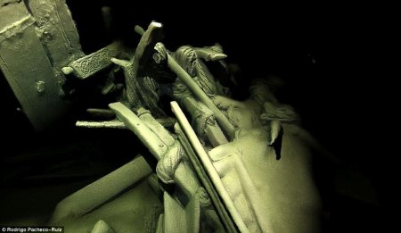 На дне Черного моря обнаружены несколько десятков древних затонувших кораблей. ФОТО