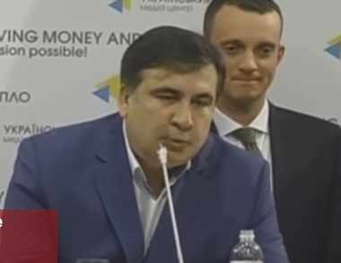 Саакашвили на брифинге нагрубил журналистке. ВИДЕО