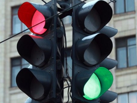 Компания Ford избавит водителей необходимости ждать зеленого сигнала светофора