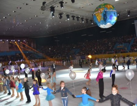 После двадцати лет реконструкции в Одессе открылась ледовая арена