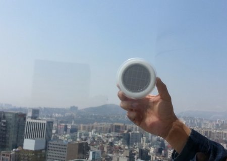 Корейцы создали маленькую эко-розетку для зарядки мобильных гаджетов. ФОТО