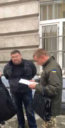 На взятке задержан чиновник Львовского горсовета