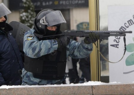 Подозреваемый в убийстве трех активистов Майдана вышел на свободу