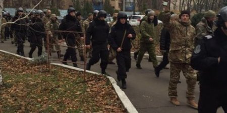 В Одессе неизвестные в камуфляже устроили погром на таможне
