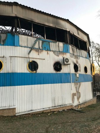 В оккупированном Донецке сгорел дельфинарий