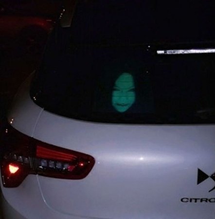 В Китае слепить автомобили дальним светом стало опасно для психики. Фотофакт