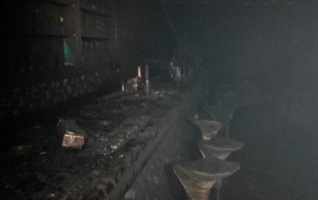 В Сети появилось видео, снятое очевидцами пожара в ночном клубе Львова