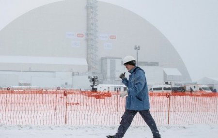 Чернобыльский реактор накрыли уникальным саркофагом