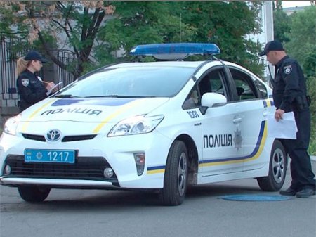 В Ужгороде полицейские поймали за рулем Chevrolet пьяную коллегу