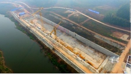 Китайцы строят отель - точную копию всемирно известного лайнера
