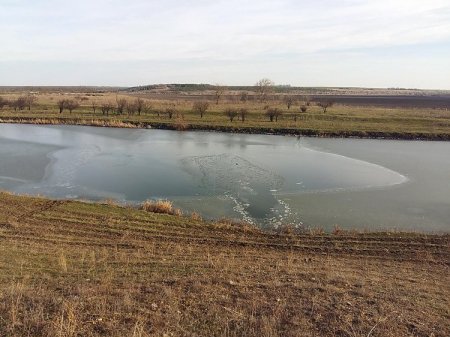 На Николаевщине утонул 4лений ребенок, который провалился под лед