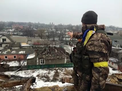 Репортаж с передовой: как живут украинские бойцы в Песках. ВИДЕО
