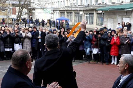 Порошенко приехал с рабочим визитом в Днепр