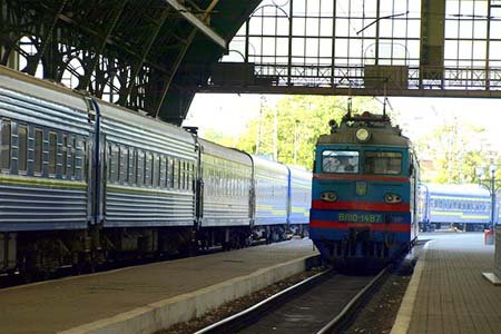 Укрзализниця в 2017 году планирует провести капитальный ремонт 343 км пути