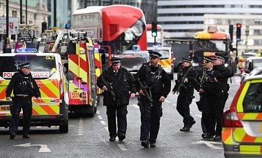 СМИ: в ходе теракта в Лондоне умер раненый полицейский